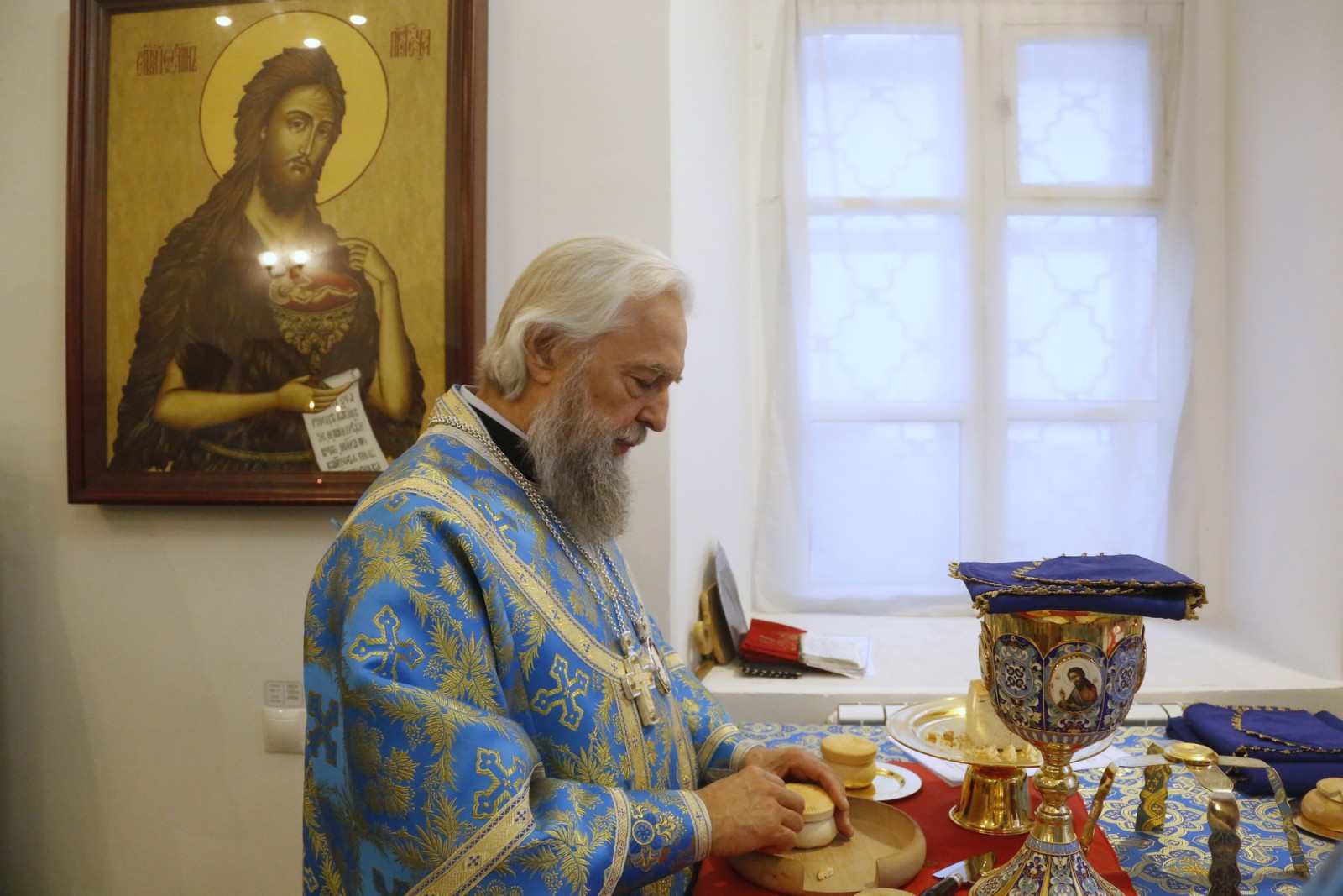 Служение трех архиереев в Свято-Предтеченском храме при Саранской Духовной Семинарии